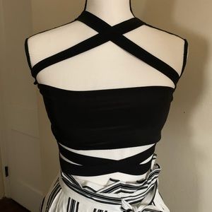 PrettyLittleThing Crop